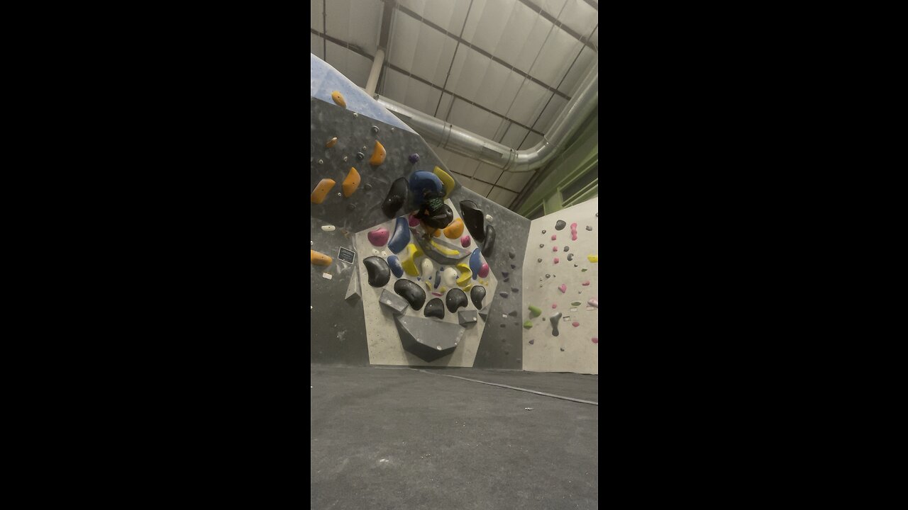 Giant hold!