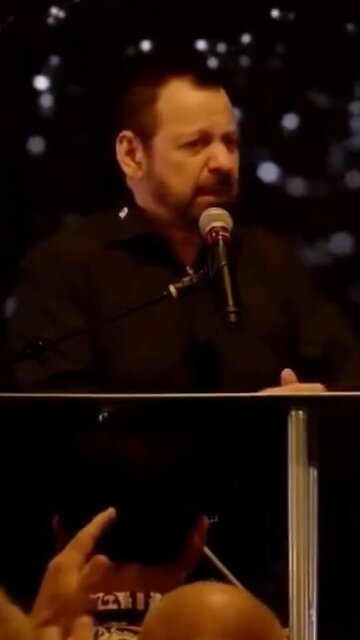 God Speaks And Completely Heals a Woman During Miracle Service