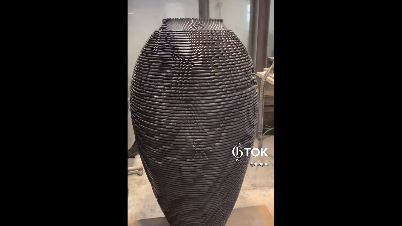 TURNING WOOD🏺🪵📸INTO HUGE BEAUTIFUL VASE⚱️⚒️🌳🪚💫