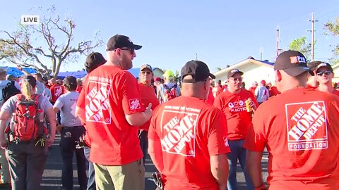 Volunteer group begins Englewood cleanup campaign