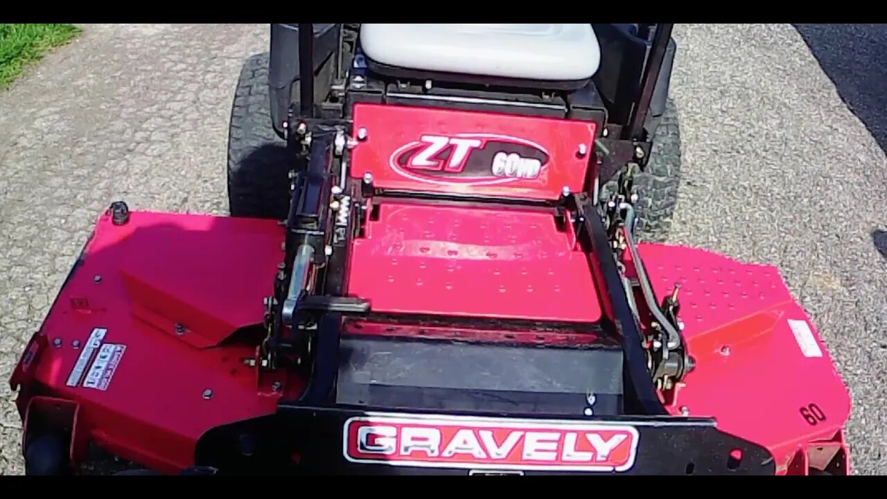 Gravely ZT 60HD Zero turn mower transmission leak repair.