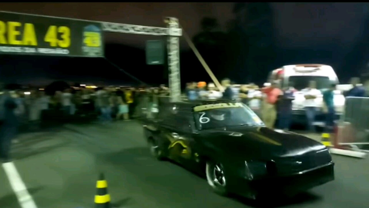 Chevette Godzilla área 43 [Cadu Moreira