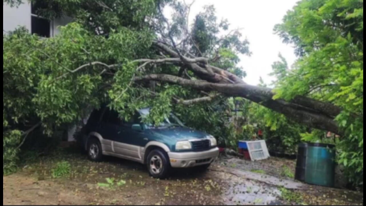 Puerto Ricans push for help as they recover from hurricane