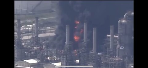 BREAKING NEWS : PEMEX OIL REFINERY FIRE TX.