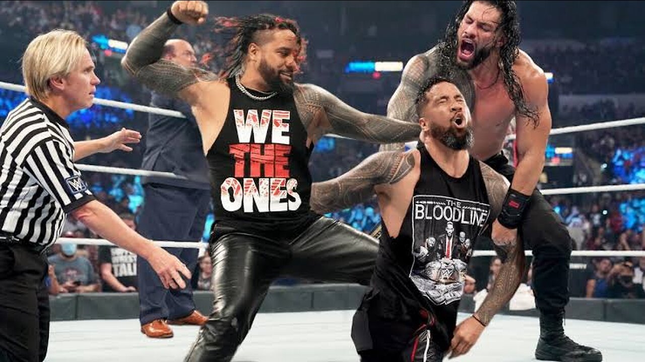 OMG-Jey-Uso-Attacks-Roman-Reigns-Jimmy-Uso