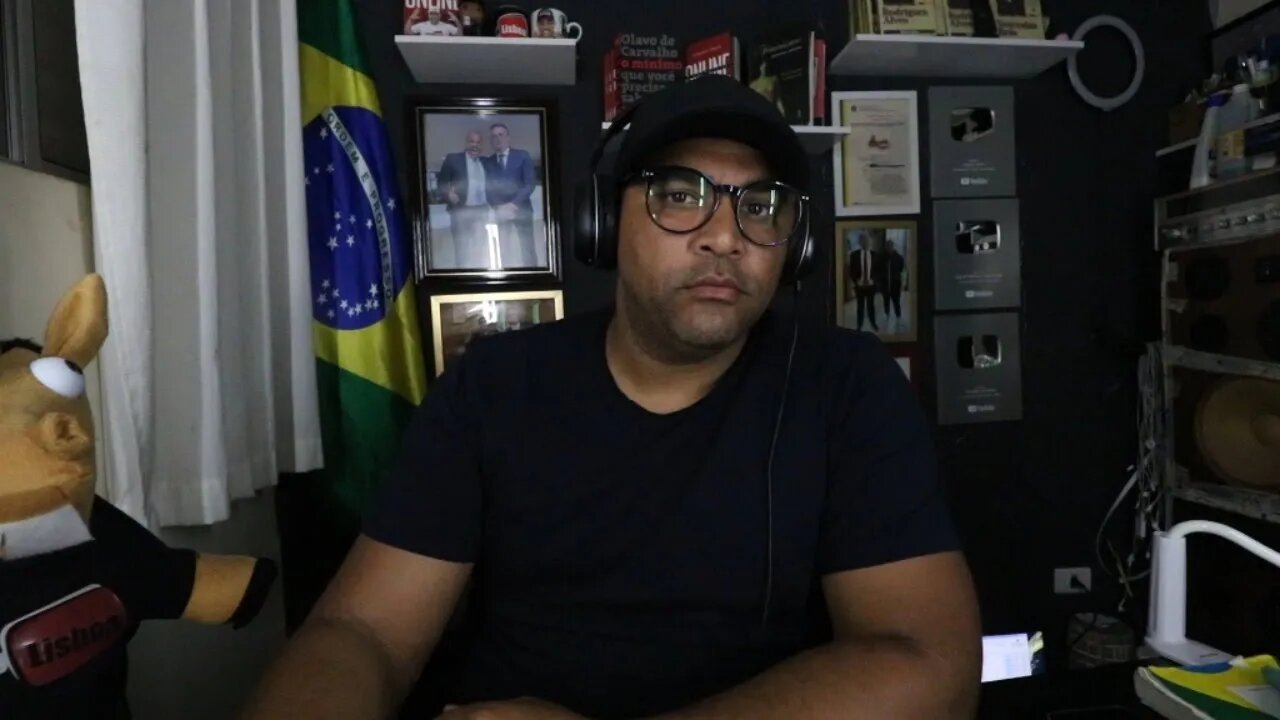 ATENÇÃO!! Deputada chama Arthur do Val de idiota e filho de chocadeira