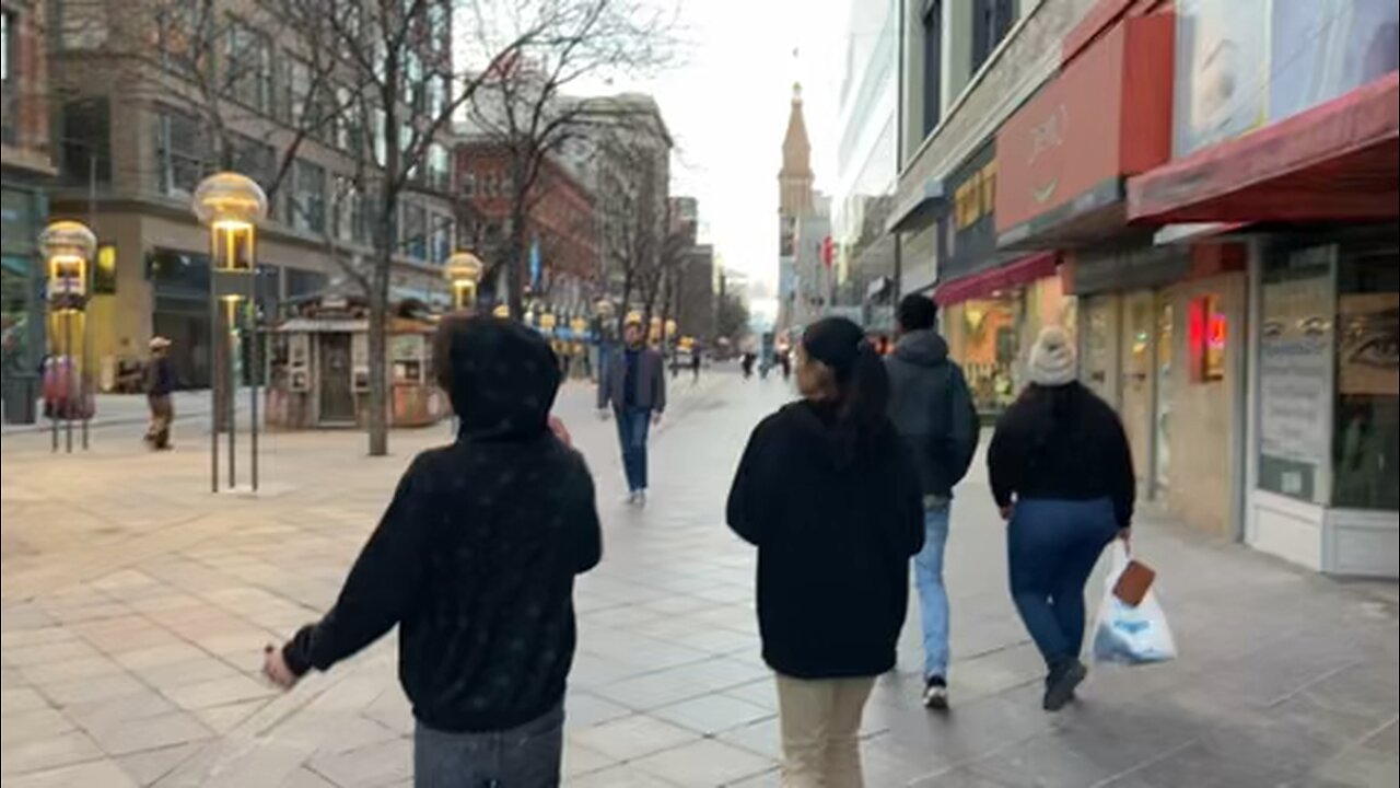 Asking NPC Questions Downtown 😂