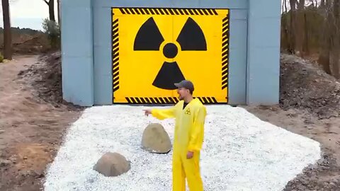Two People lives in a Nuclear Bunker to Win $500,000|Mr.Beast