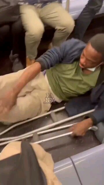 More violence in a NYC subway. Get out of Democrat ran cities.