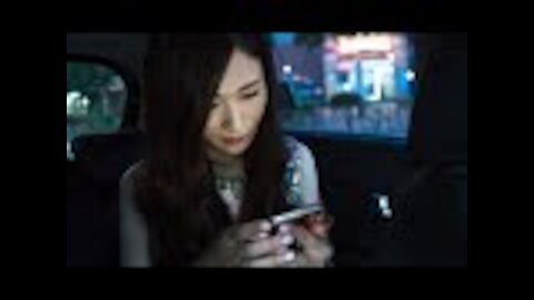 After A Woman Kept Using Her Phone On Full Brightness, Her Health Took A Terrifying Turn