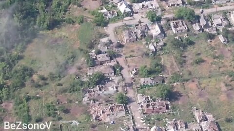 More Footage Of The Destruction Of Ukrainian Positions In Marinka By Russian & Allied Artillery