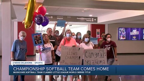 Championship Softball Team Comes Home