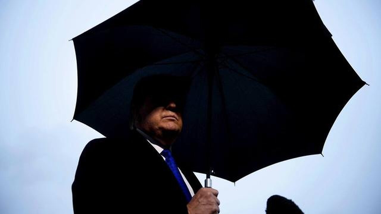 YOU WILL NEVER GUESS WHO IS TALKING TO YOU HERE - TRUMP NEWS