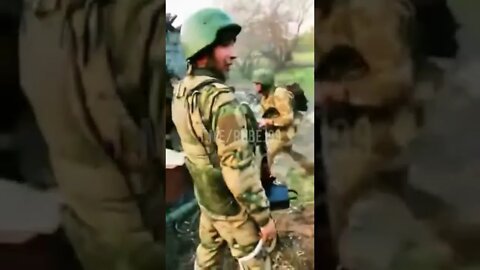 Russian soldiers in fight 2