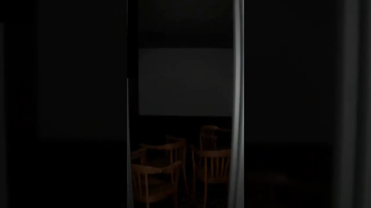 KNOCK KNOCK