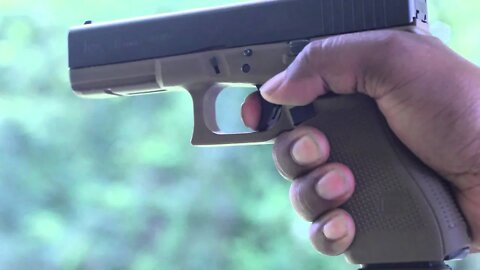 GLOCK 17 Gen 4 vs M&P 9 Shooting Review