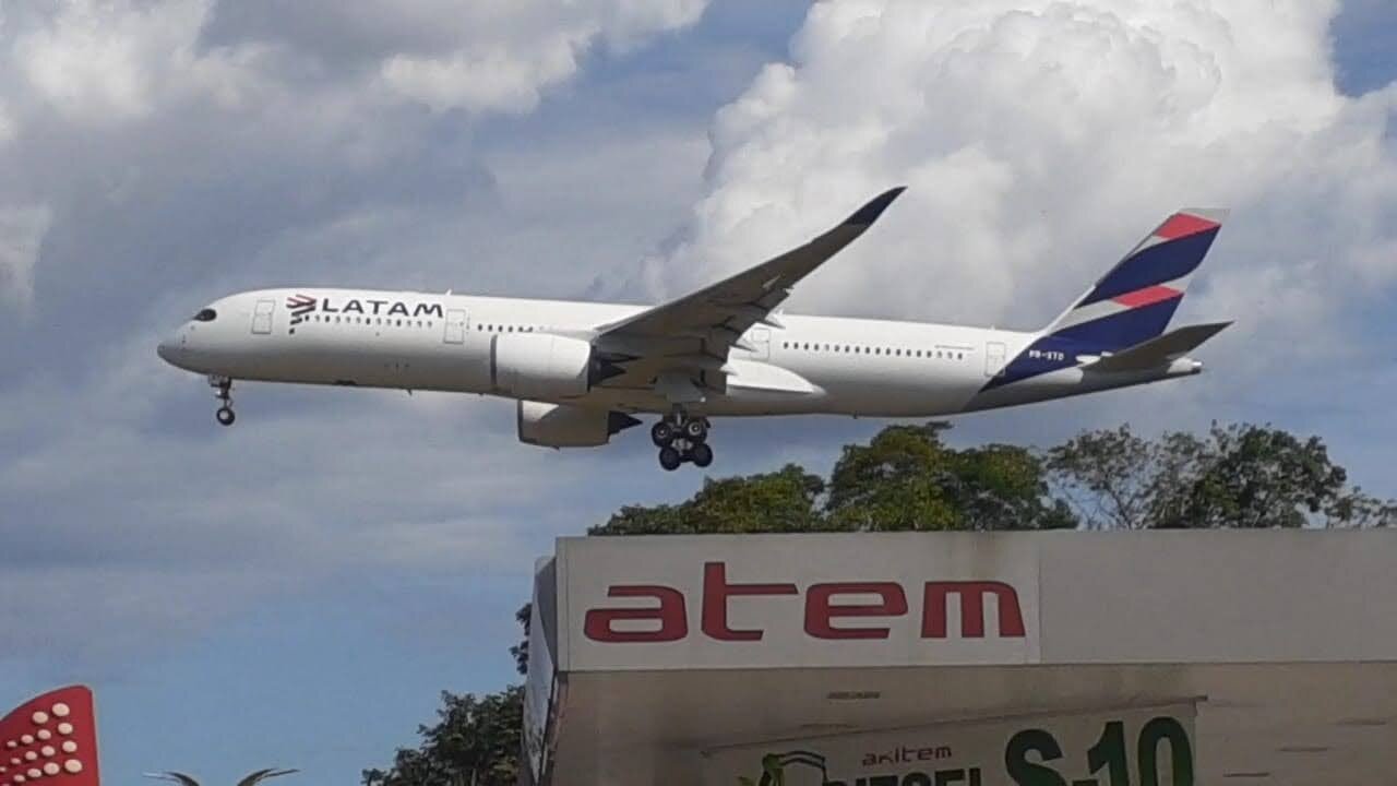 A LATAM Brasil já operou Airbus A350.Relembre a vinda do PR-XTD de Guarulhos para Manaus.