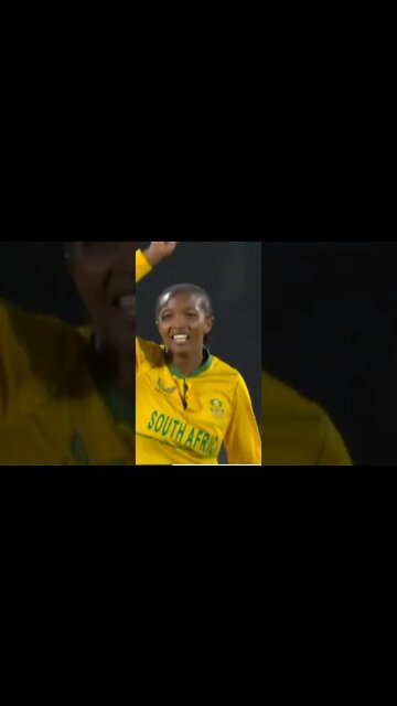 AYABONGA KHAKA 3 WKS IN 1ST T20 VS ENGLAND WOMAN , Ayabonga Khaka bowling
