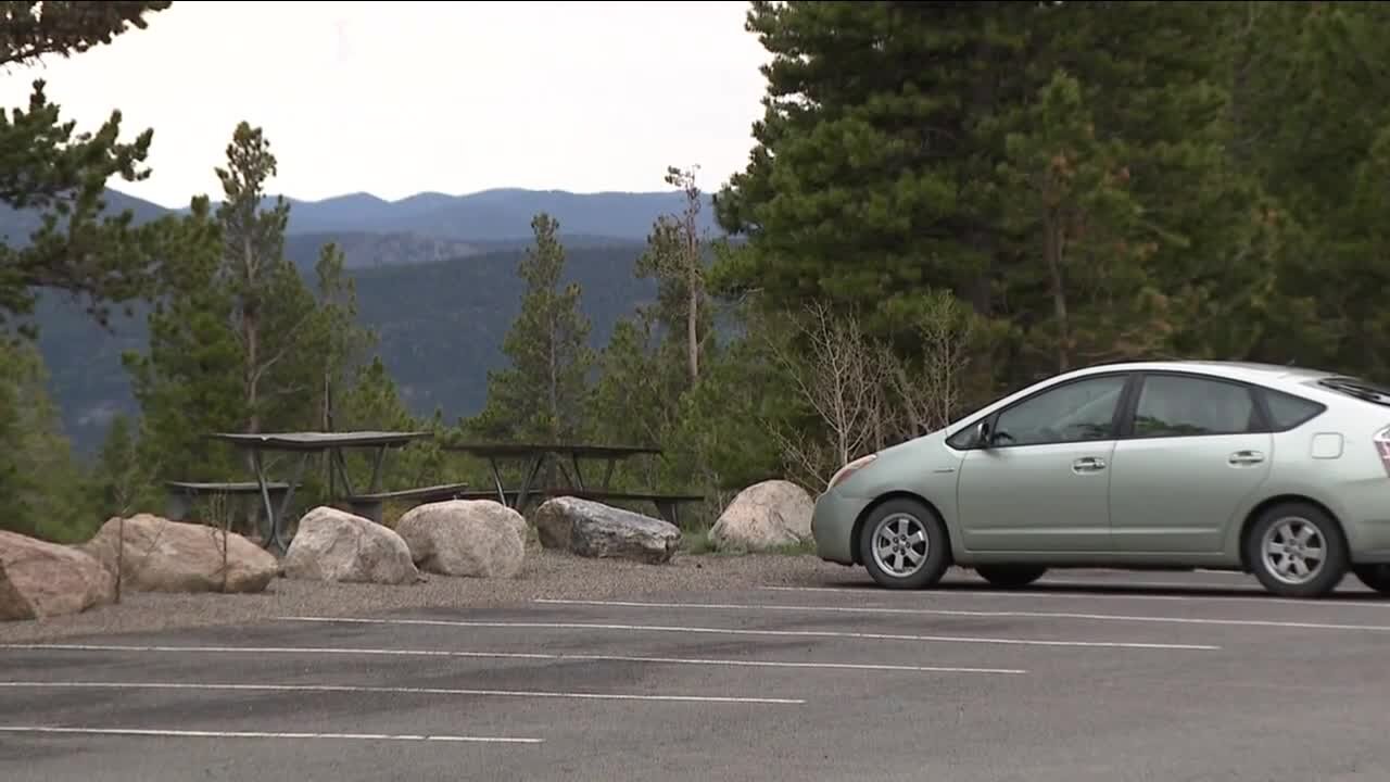 2 climbers injured, 1 missing after report of avalanche, rockfall in Rocky Mountain National Park