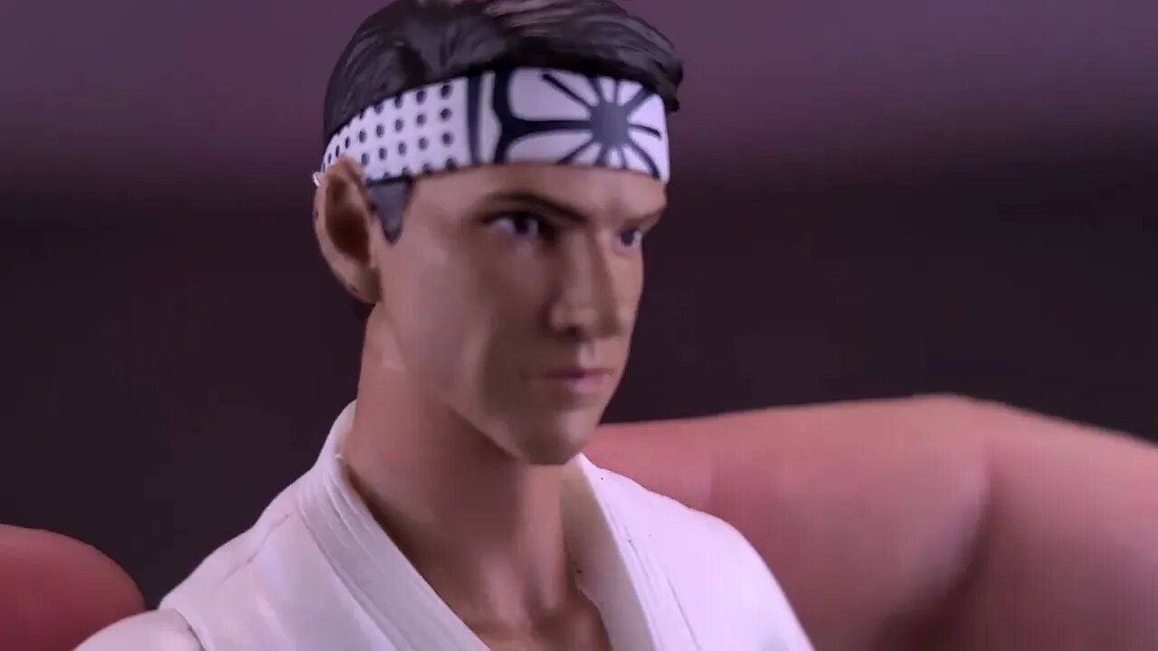 Diamond Select Toys Cobra Kai Daniel Larusso VHS SDCC 2022 Exclusive Figure Review @The Review Spot