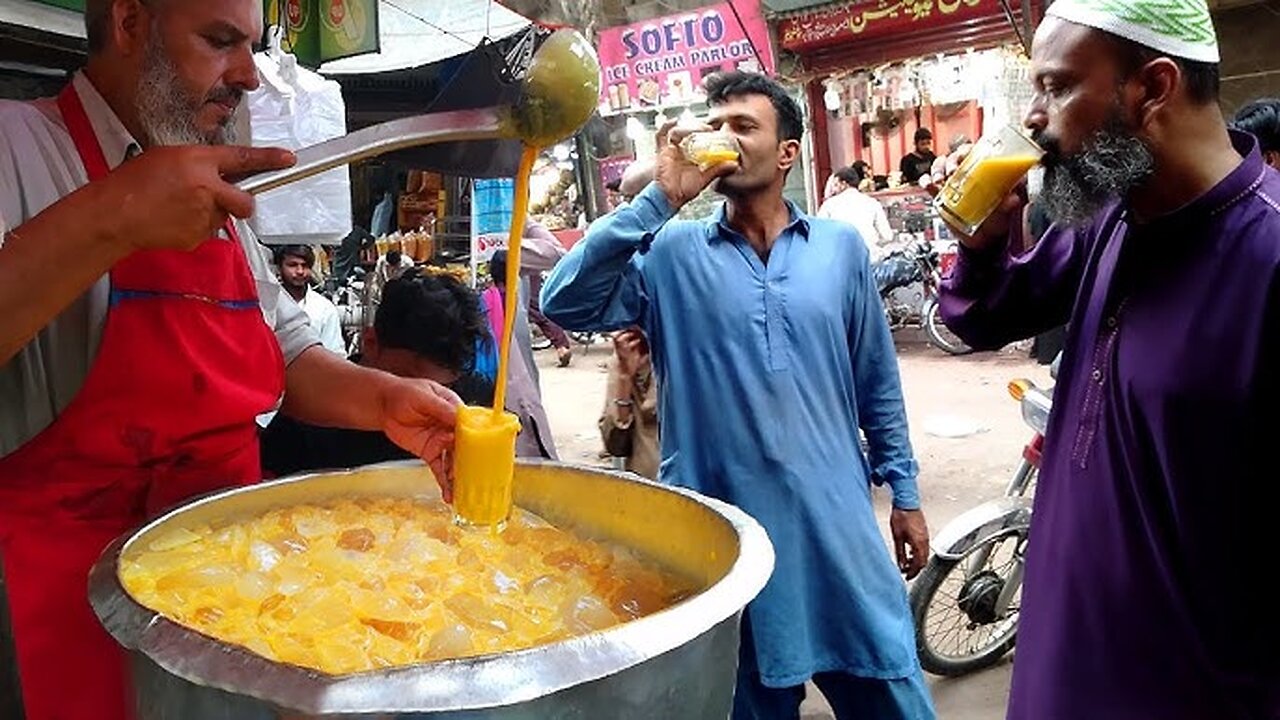 Amazing Food at Street _ Pakistan Food Street _ Street Food Karachi