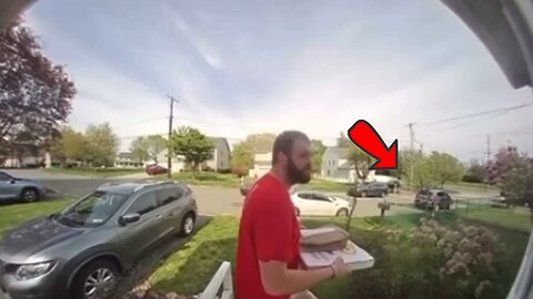 Pizza Delivery Guy Runs Into A CRIMINAL ON THE RUN