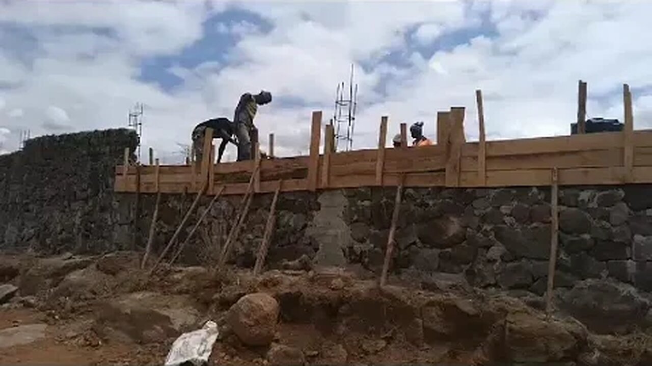 Building the Naughty Wall: Week 5 #NaughtyKenyanConstruction 🇰🇪