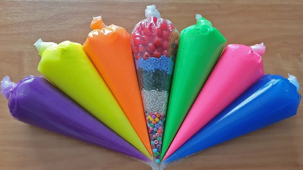 Making Crunchy Slime with Piping Bags #96
