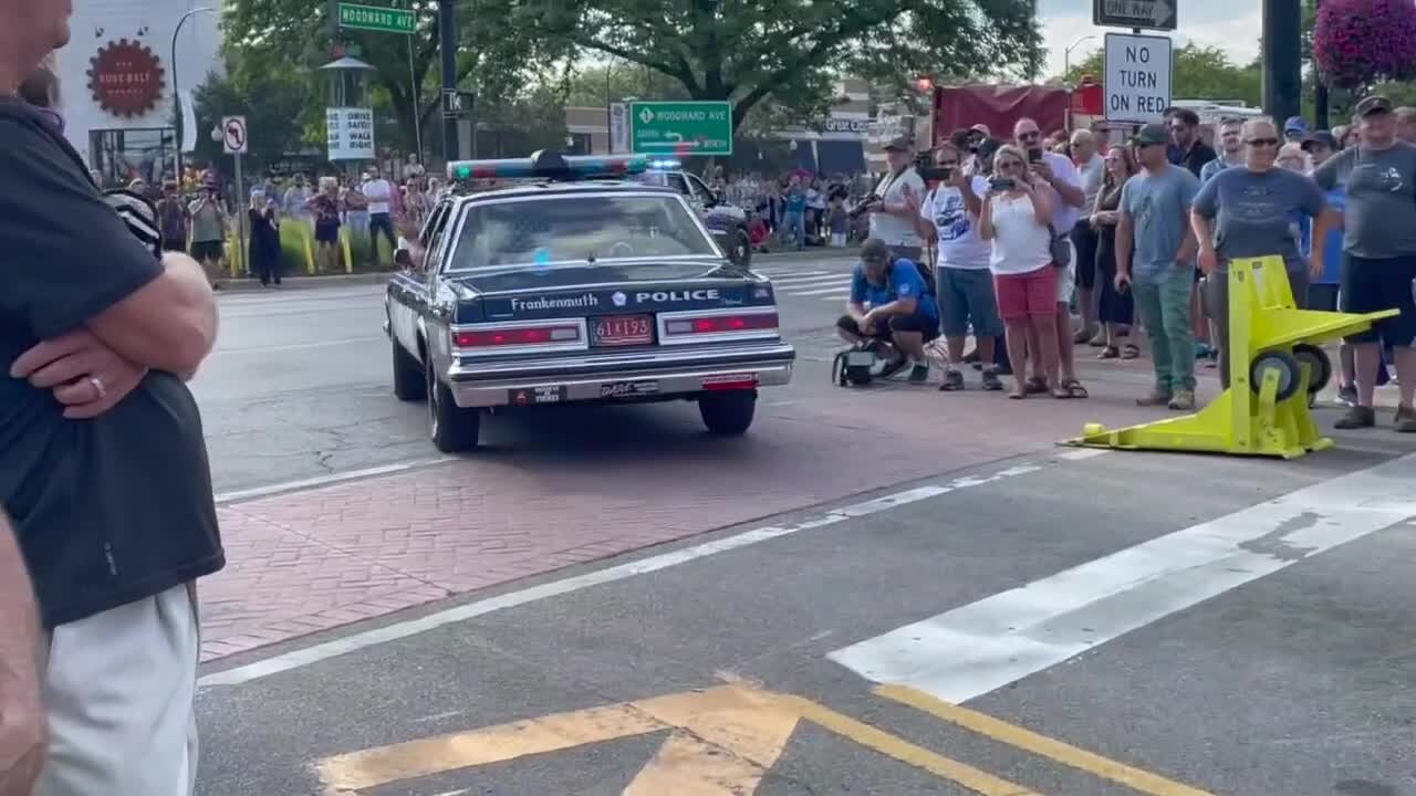 Vintage cars take over Woodward Avenue as Dream Cruise begins