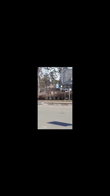 ★★★ Ukrainian man fires RPG at Russian forces in Bucha, Kyiv