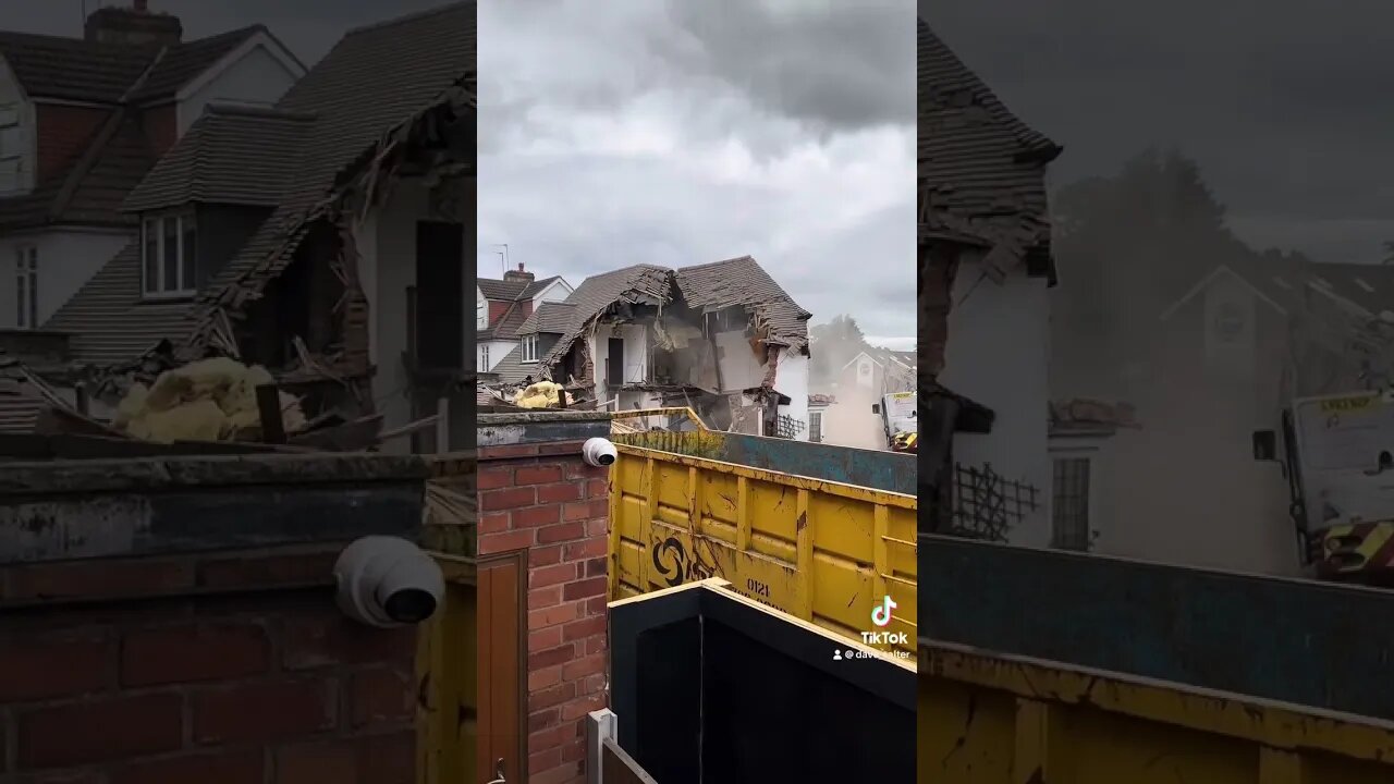House being destroyed next to my job - shame.