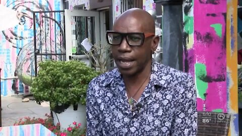 Palm Beach County drag queen works to raise HIV/AIDS awareness