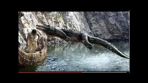 MOHENJO DARO 2016 movie Hrithik roshan and crocodile fight