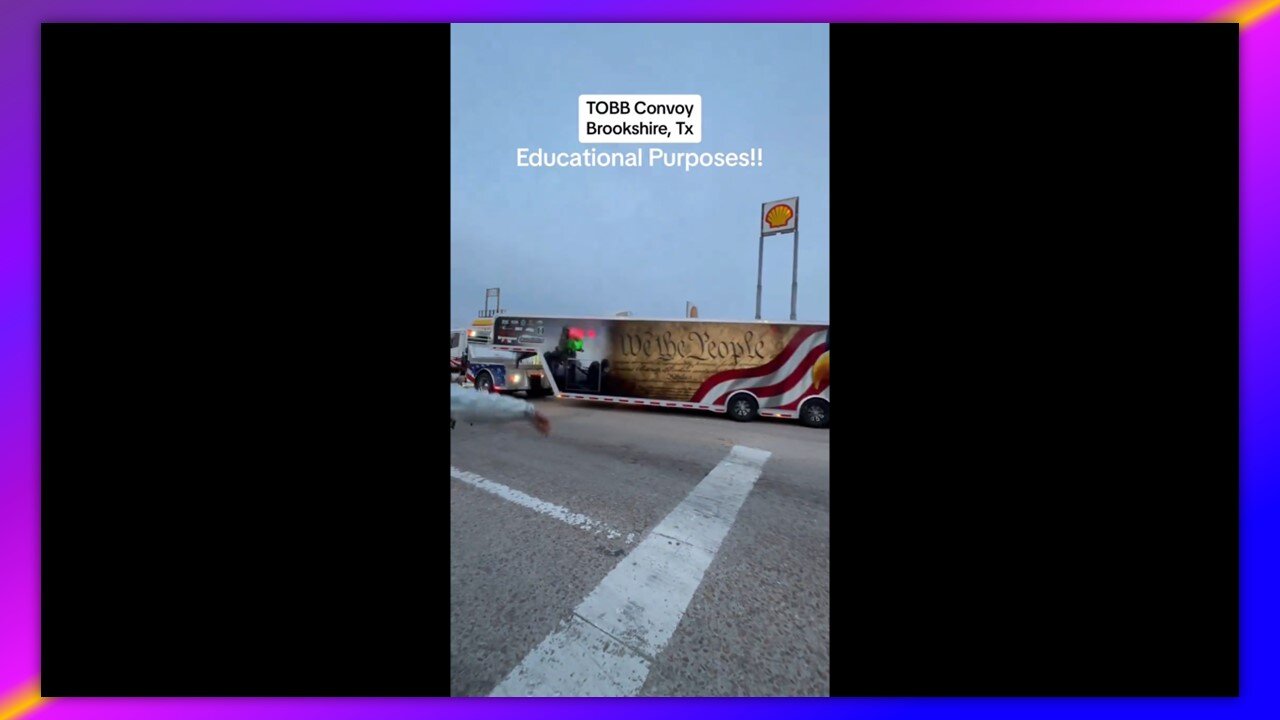 PEOPLE CHEER AS THE TOBB (TAKE OUR BORDER BACK CONVOY) ARRIVES IN BROOKSHIRE, TEXAS💯❤️🤍💙