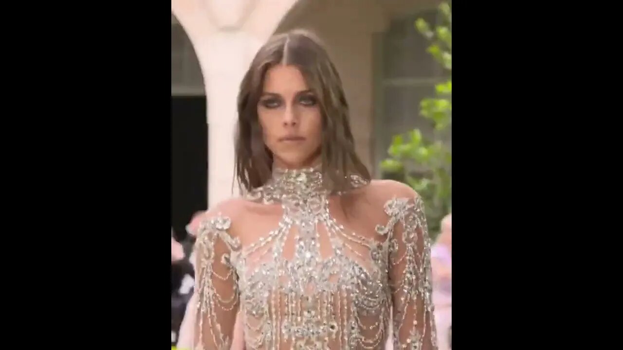 Zuhair Murad Haute Couture Fall/Winter 2021-22 Collection.