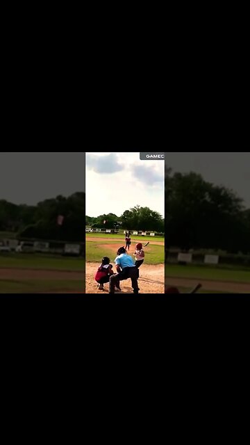 I think the Umpire forgot his glasses