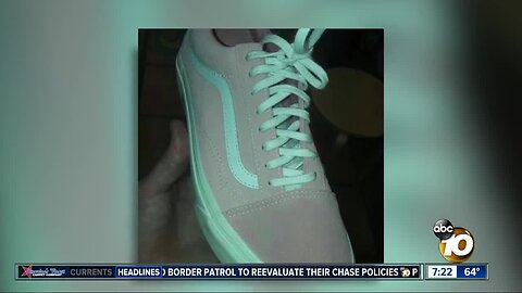 Shoe color perception tells you if you're left/right brained?