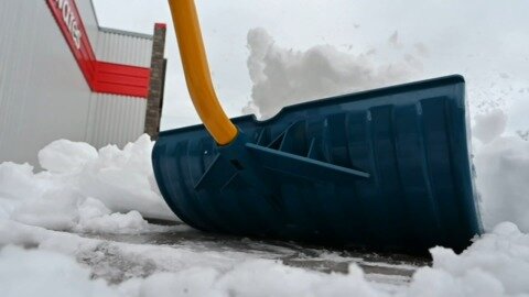 Shovelling is a way of life in Canada, but is there a RIGHT way to do it?