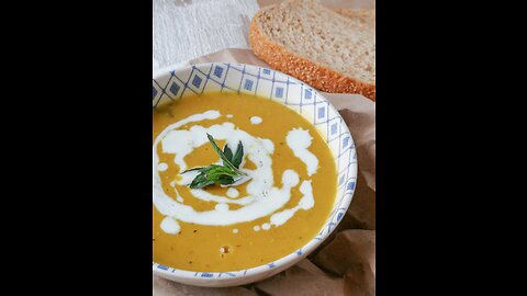 Pumpkin soup with cheesy garlic bread#food#yummy#rumble#Viral