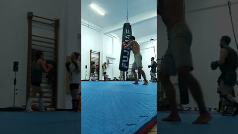 Knee The Bag (5)