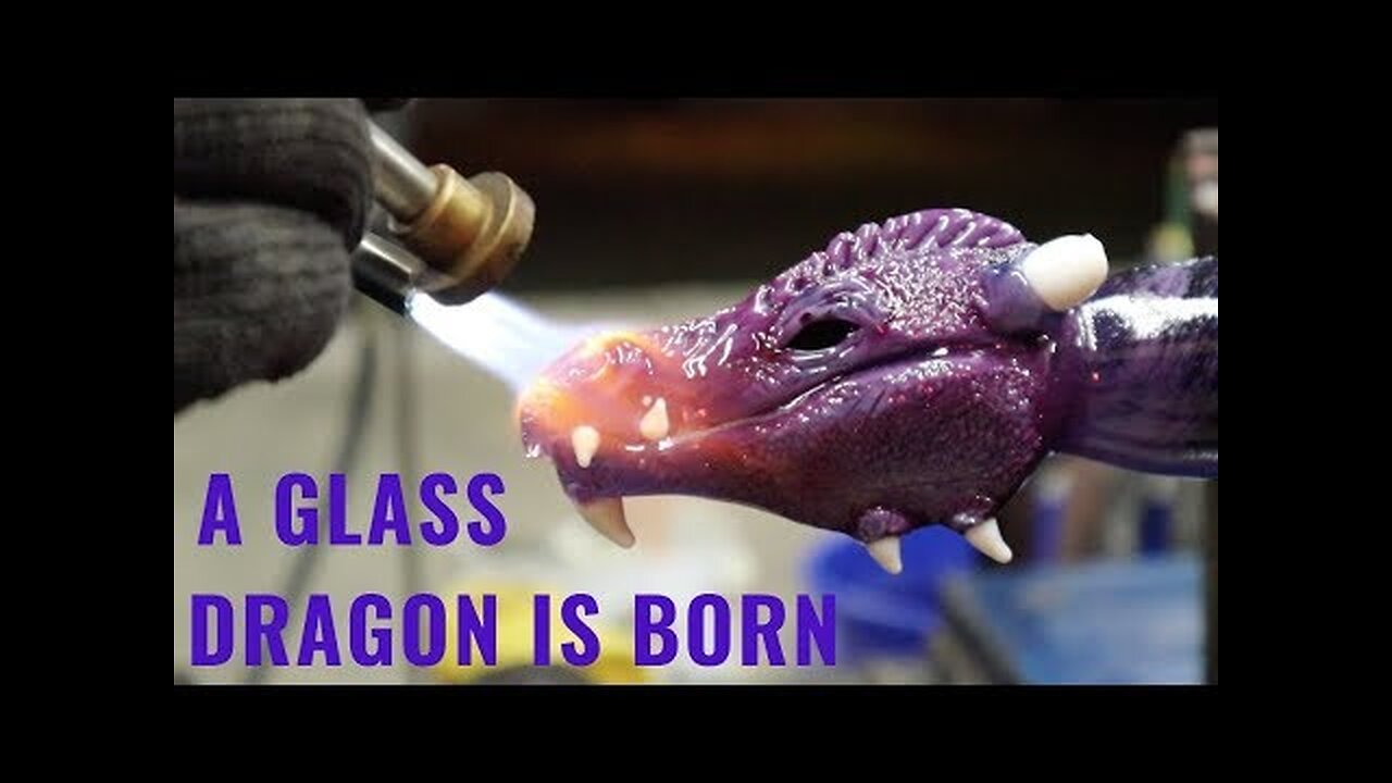 Glassblowing DRAGON on a GLASS EGG