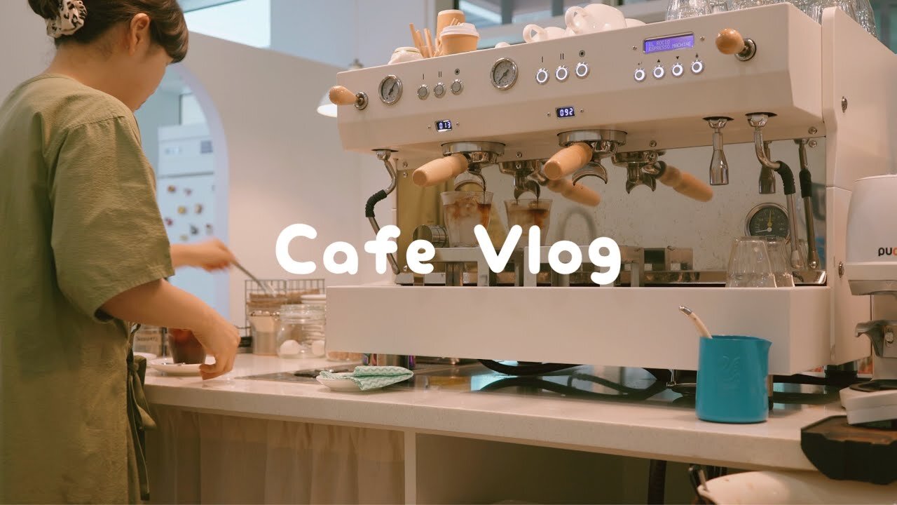 CAFE VLOG ☕️ Working at cafe when everyone else is on a summer holiday | ASMR