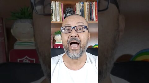 CADEIRANTE É ACUSADA DE 'APROPRIAÇÃO CULTURAL' POR USAR TRANÇAS