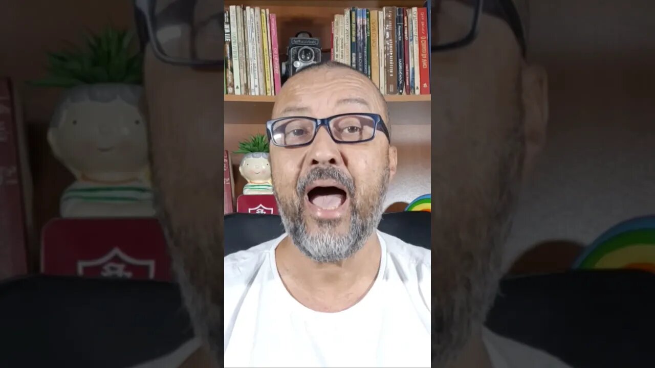 CADEIRANTE É ACUSADA DE 'APROPRIAÇÃO CULTURAL' POR USAR TRANÇAS