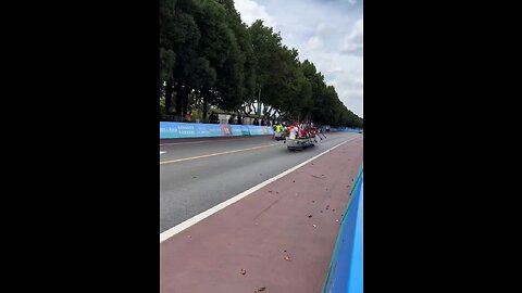 Rowing board on the road
