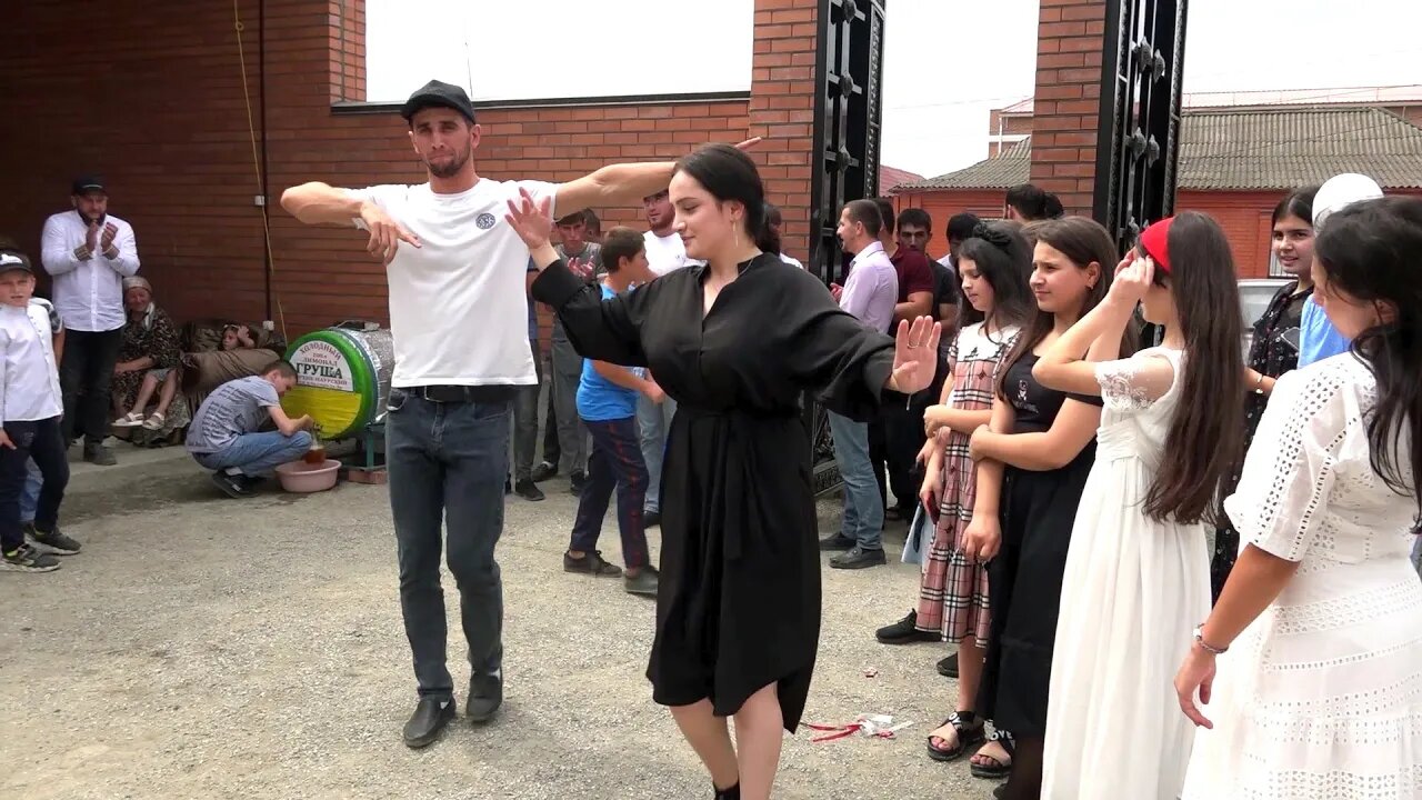 Ловзар. Чеченская свадьба в селе - 2023.