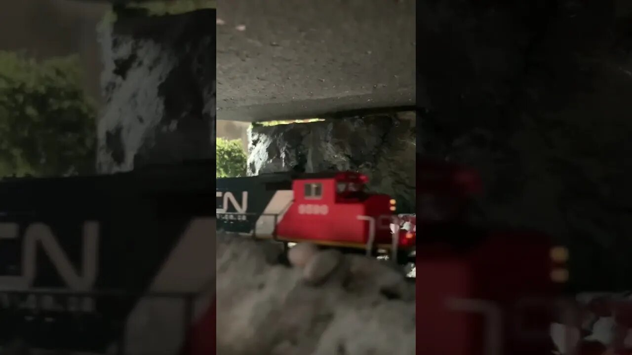 N Scale Geeps in a tunnel Cool sound