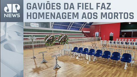 Corpos de torcedores do Corinthians são sepultados em Pindamonhangaba (SP)