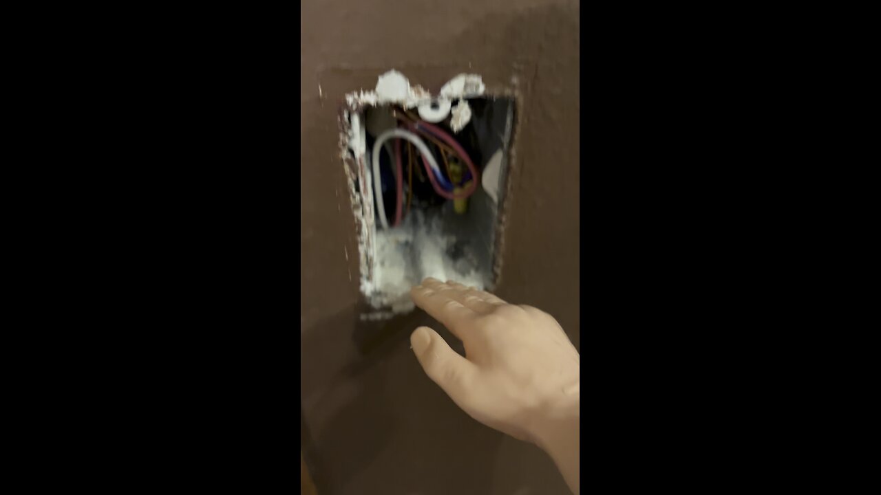 Thursday DIY! SPH does electrical. #shocking #tinyhands #funny #funnyvideos