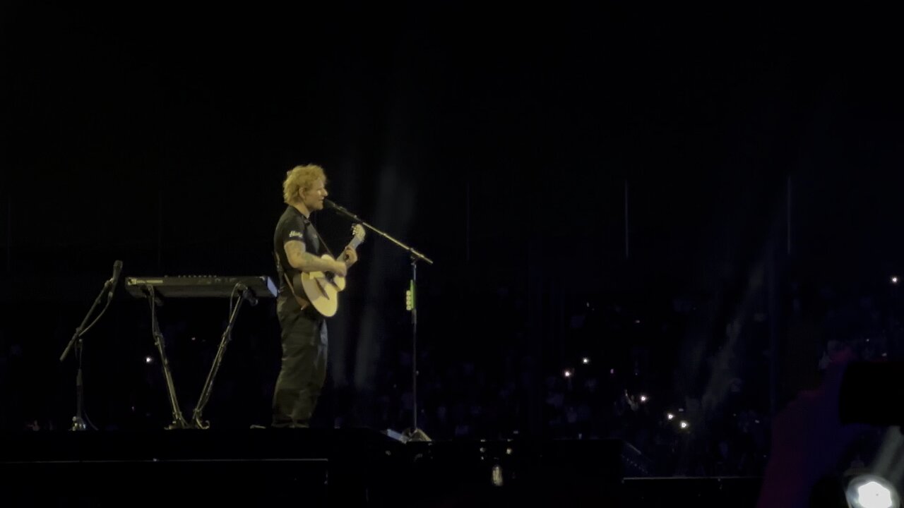 Ed Sheeran live in Dubai